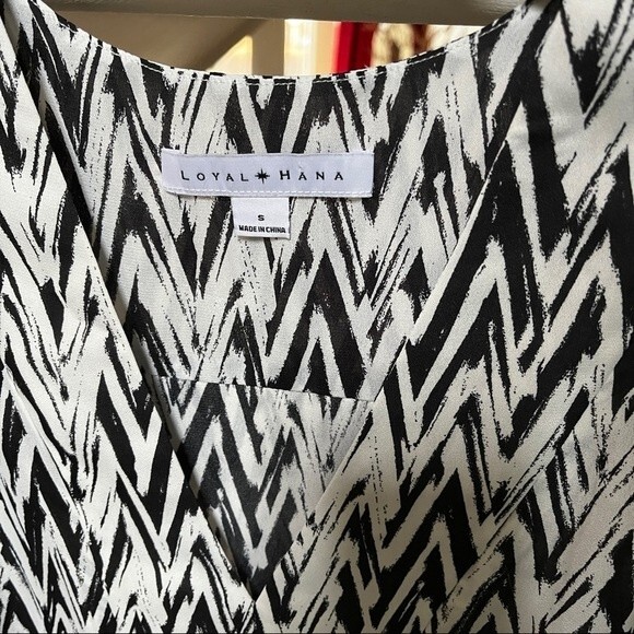 Loyal Hana The January in Black White Chevron Midi Dress S NWOT - Picture 13 of 13